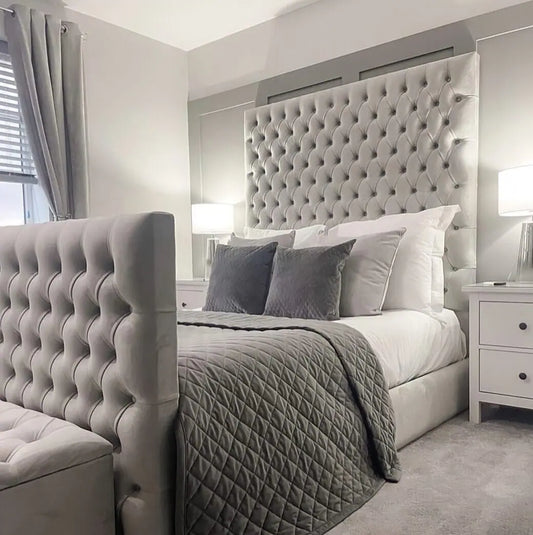 Grand Chesterfield Upholstered Bed